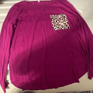 Womens long sleeve tunic with leopard pocket